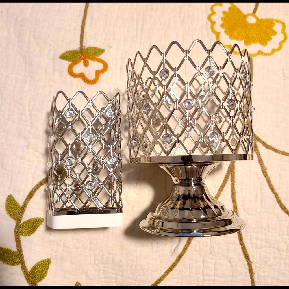 BB&W Matching 3 wick candle holder and soap
